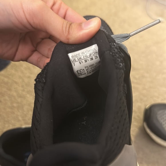 Adidas Ultraboost - Picture 8 of 8